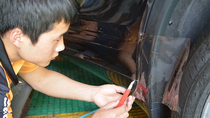 保時(shí)捷卡宴全車貼UPPF優(yōu)帕漆面保護(hù)膜|隱形車衣